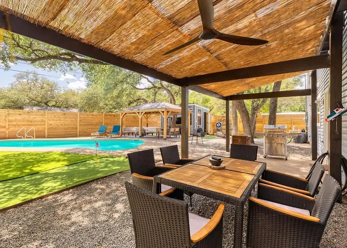 Holiday home Lone Star Luxe - Heated Pool - Game - Mini-golf & Bar *