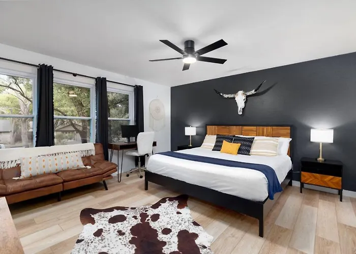 Holiday home Lone Star Luxe - Heated Pool - Game - Mini-golf & Bar *