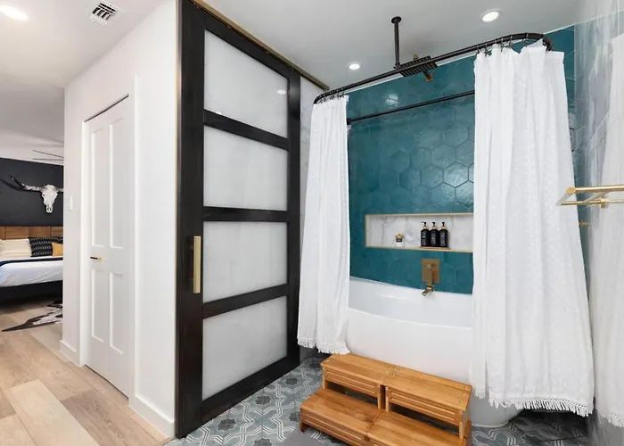 Holiday home Lone Star Luxe - Heated Pool - Game - Mini-golf & Bar *