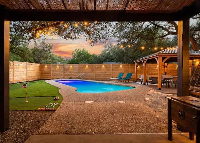 Holiday home Lone Star Luxe - Heated Pool - Game - Mini-golf & Bar
