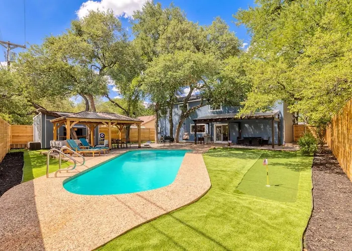 Lone Star Luxe - Heated Pool - Game - Mini-golf & Bar Holiday home