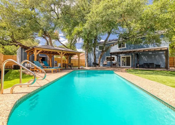 Lone Star Luxe - Heated Pool - Game - Mini-golf & Bar *