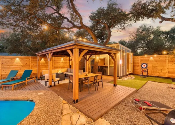 Lone Star Luxe - Heated Pool - Game - Mini-golf & Bar Holiday home Round Rock