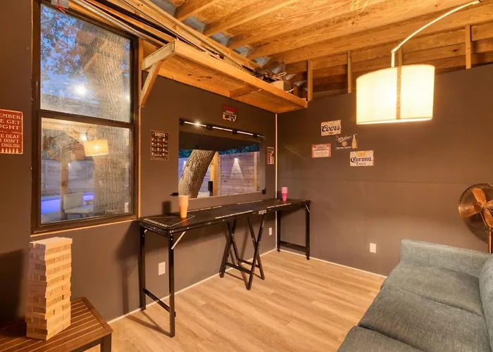 Lone Star Luxe - Heated Pool - Game - Mini-golf & Bar *