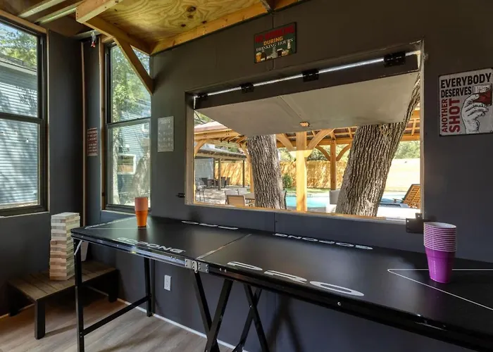 Lone Star Luxe - Heated Pool - Game - Mini-golf & Bar Holiday home *